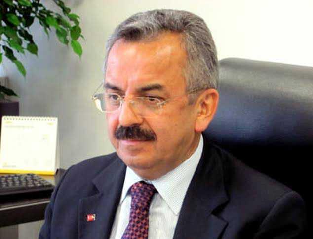 <p><strong>İZZET &Ccedil;ETİN</strong></p>
