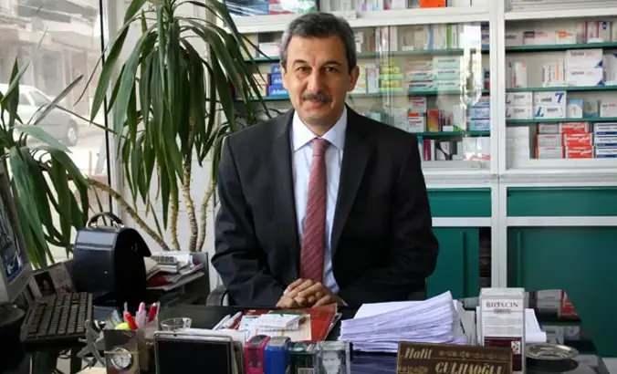 <p><strong>HALİL &Ccedil;ULHAOĞLU</strong></p>
