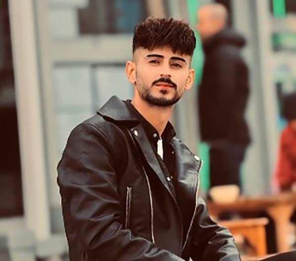 <p><span style="color:#A52A2A"><strong>KAYIP BAŞVURUSUNDA BULUNULDU</strong></span></p>

<p>&nbsp;</p>

<p>Beylikd&uuml;z&uuml;'nde 13 Temmuz'da polise başvuran Habib A&ccedil;ık, d&uuml;ğ&uuml;n fotoğraf&ccedil;ılığı yapan kardeşinden haber alamadıklarını s&ouml;yleyerek kayıp başvurusunda bulundu.</p>

<p>&nbsp;</p>

<p>Kayıp Şahıslar B&uuml;ro Amirliği tarafından olayla ilgili başlatılan &ccedil;alışmalarda kayıp Ferhat A&ccedil;ık'a ait cep telefonu inlemeye alınarak son konuştuğu kişiler belirlendi.</p>
