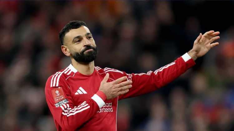 <p>Kariyerinde &ouml;nemli başarılara imza atan Salah'ın transferi ger&ccedil;ekleşirse, Suudi Arabistan Pro Ligi'nin bir başka d&uuml;nya yıldızını kadrosuna katması anlamına gelecek ve ge&ccedil;tiğimiz g&uuml;nlerde transferinin askıya alındığı i&ccedil;in Beşiktaş i&ccedil;in de Salah r&uuml;yası sona erecek.</p>

