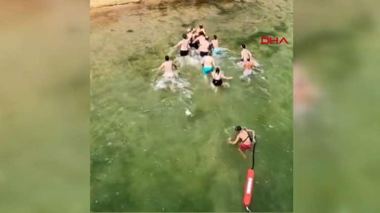<p>Ambulansla hastaneye kaldırılarak tedavi altına alınan Salih D.'nin sağlık durumunun ciddiyetini koruduğu &ouml;ğrenildi.</p>
