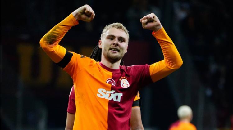 <p>2021 yazında Kopenhag'tan 7 milyon euro karşılığında transfer edilen Victor Nelsson i&ccedil;in ertesi yıl başta Sevilla olmak &uuml;zere Galatasaray'a 15 milyon euroyu bulan teklifler gelmişti.</p>
