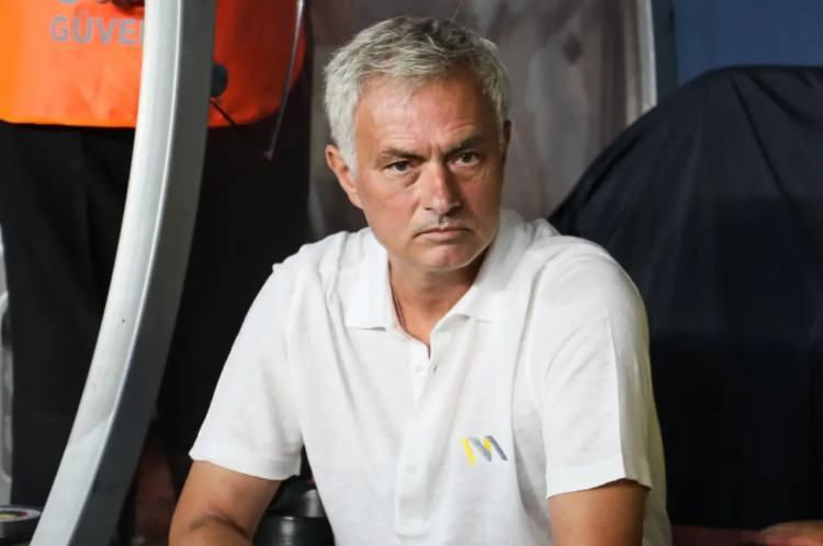 <p><strong>MOURINHO'DAN AYRILIĞA ONAY</strong></p>
