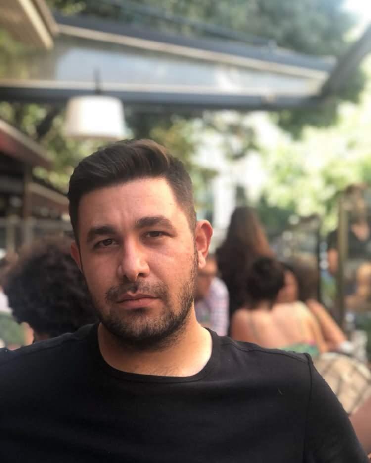 <p>Hen&uuml;z 45 yaşında hayatını kaybeden G&ouml;ğebakan'ın oğlu Bülent Göğebakan, sosyal medyadan yaptığı paylaşımla babasını andı.</p>

<p>&nbsp;</p>
