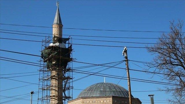 <p>Ancak Kuzey Makedonya'da Ortodokslar ve Katoliklerin toplam n&uuml;fusu, M&uuml;sl&uuml;manları geride bırakıyor.</p>
