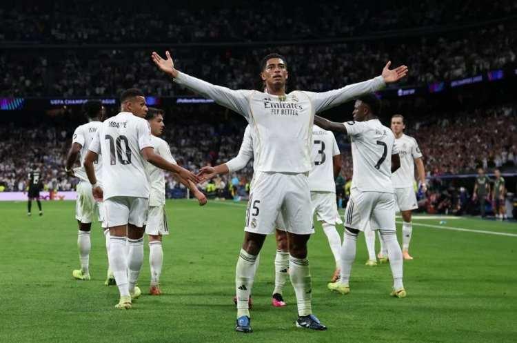 <p>İşte yeni sezonda Real Madrid'de forma giyecek olan futbolcuların haftalık olarak alacağı maaşlar:</p>
