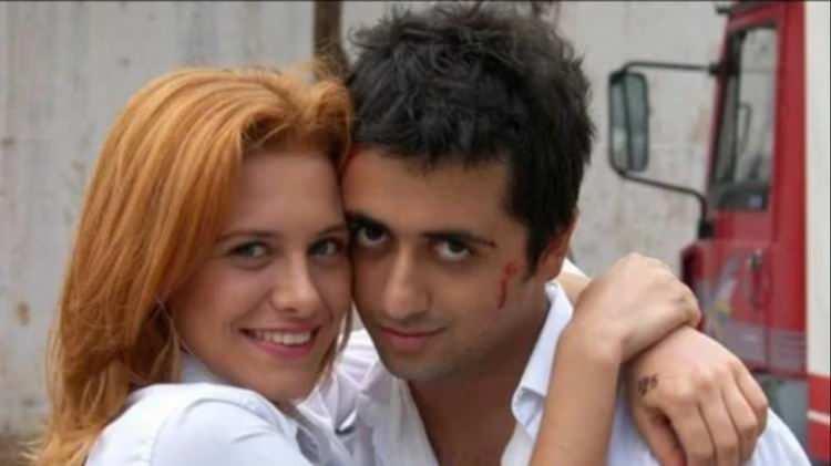 <p><strong>2007-2012 yılları arasında yayınlanan ve geniş bir hayran kitlesi edinen gen&ccedil;lik dizisi Arka Sıradakiler de Yadigar karakteriyle tanınan Temmuz Karikutal, yıllar sonra Bodrum Bitez'de g&ouml;r&uuml;nt&uuml;lendi.</strong></p>
