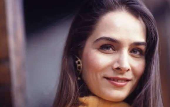<p>Unvanı kazanan Miss Turkey 1983, Neşe d&uuml;zenlenen Miss Europe G&uuml;zellik Yarışmasını gelecek yıl &uuml;lkesini temsil Bad Gastein , Avusturya ve Miss Europe ta&ccedil;. G&uuml;nseli Başar , Filiz Vural ve Nazlı Deniz Kuruoğlu'nun ardından bunu başaran d&ouml;rd&uuml;nc&uuml; T&uuml;rk g&uuml;zellik krali&ccedil;esi oldu.</p>

