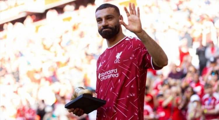<p>Trabzonspor, Mohamed Salah'la yıllık 17 milyon Euro ve bonuslar karşılığında anlaştı.<br />
<br />
Bordo-mavililer, &ouml;deme planı ve diğer detayları g&ouml;r&uuml;ş&uuml;rken anlaşma tamamlanırsa, Yunanistan'da bulunan yıldız futbolcu i&ccedil;in &ouml;zel u&ccedil;ak g&ouml;nderilecek.<br />
<br />
(SABAH)</p>
