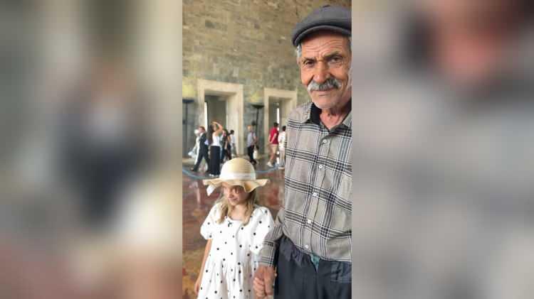<p>Ailelerinin maddi imkanı olmayan ikizlerin &ouml;ğretmeni Sevgi Varsa Engel Yok Derneği Başkanı Zeynep Bulut ile iletişime ge&ccedil;ti.</p>
