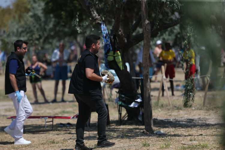 <div>Merkeze bağlı Kepez beldesindeki halk plajında denizde metal bir par&ccedil;a g&ouml;ren vatandaşlar, durumu polis ekiplerine bildirdi.</div>

<div>&nbsp;</div>
