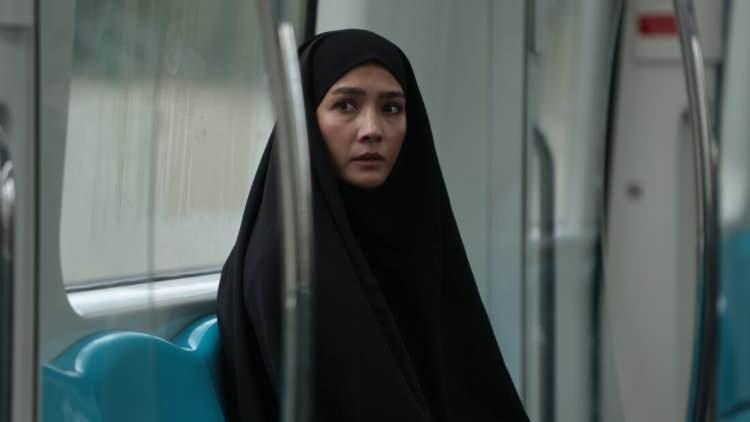 Kariyerinde yeni bir sayfa a&ccedil;tı: Ayb&uuml;ke Pusat rol&uuml; gereği &ccedil;arşafa girdi...