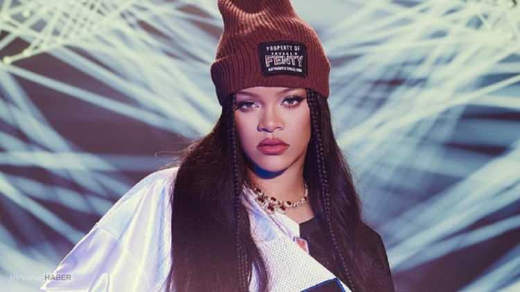 <p><strong>D&uuml;nyaca &uuml;nl&uuml; Barbadoslu şarkıcı Rihanna&rsquo;nın şirketi, sanat&ccedil;ının adının izinsiz şekilde marka olarak kullanılmasına karşı T&uuml;rkiye&rsquo;de a&ccedil;tığı davayı kazandı. Mahkeme, &ldquo;RIANNA&rdquo; markasının Rihanna&rsquo;nın tescilli markasıyla karıştırılabileceğine h&uuml;kmederek marka tescilini tamamen iptal etti.</strong></p>
