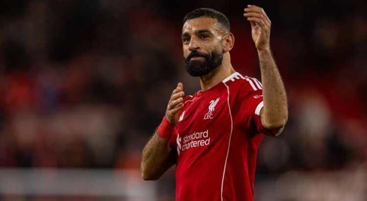 <p>Trabzonspor Sportif Yatırım ve Futbol İşletmeciliği Ticaret AŞ'den Borsa İstanbul'a g&ouml;nderilen ve Kamuyu Aydınlatma Platformunda da (KAP) yer alan a&ccedil;ıklamada, "Serbest stat&uuml;de yer alan profesyonel futbolcu Muhammed Salah'ın kul&uuml;b&uuml;m&uuml;ze transferi konusunda g&ouml;r&uuml;şmelere başlanmıştır." ifadelerine yer verildi.</p>
