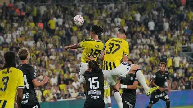<p><strong>"KAZAN GİBİ ATMOSFER T&Uuml;M ETKİSİNİ HİSSETTİ"</strong></p>
