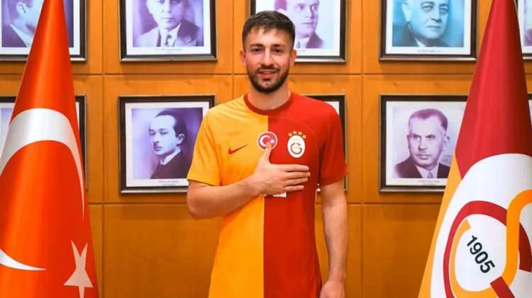 <p>Galatasaray'ın planları arasında yer almayan Halil Dervişoğlu'na Gaziantep FK talip oldu.<br />
<br />
Taraflar arasında g&ouml;r&uuml;şmeler s&uuml;r&uuml;yor.<br />
<br />
(FANATİK)</p>

