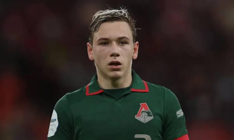 <p>Galatasaray, 21 yaşındaki 10 numara Batrakov'la imzalamak istiyor.<br />
<br />
Sarı-kırmızılılar, Lokomotiv Moskova'ya 25 milyon Euro &ouml;nerdi. Oyuncu da anlaşmanın bir an &ouml;nce tamamlanmasını bekliyor.<br />
<br />
(FANATİK)</p>
