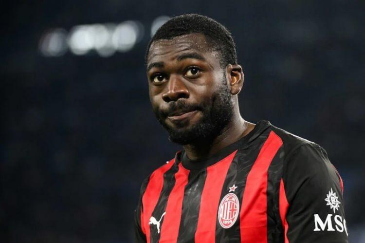 <p>Beşiktaş, Milan forması giyen Youssouf Fofana'ya y&ouml;neldi.<br />
<br />
İtalyan devi, Fransız oyuncu i&ccedil;in 20 milyon Euro talep etti.<br />
<br />
(FANATİK)</p>
