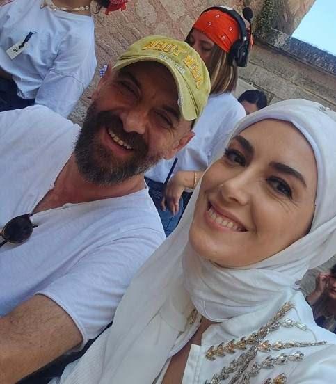 <p>Ancak keşfettikleri ger&ccedil;ekler, onları bekledikleri gibi &ouml;zg&uuml;rl&uuml;ğe g&ouml;t&uuml;rmek yerine geri d&ouml;n&uuml;ş&uuml; olmayan trajik bir hesaplaşmanın i&ccedil;ine s&uuml;r&uuml;kl&uuml;yor.</p>
