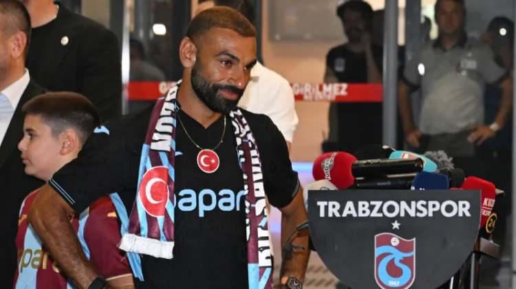 <p>* Premier Lig tarihinde sol ayağıyla en çok gol atan oyuncu. (155 gol)</p>