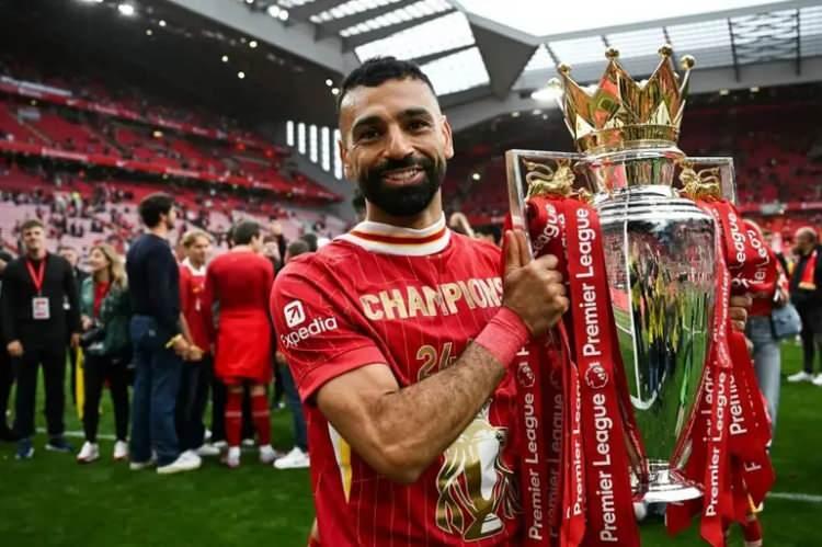 <p>* Liverpool tarihinin en golcü üçüncü oyuncusu arasında (257 gol)<br />
<br />
(Diğerleri: Ian Rush (346 gol), Roger Hunt (285 gol)</p>