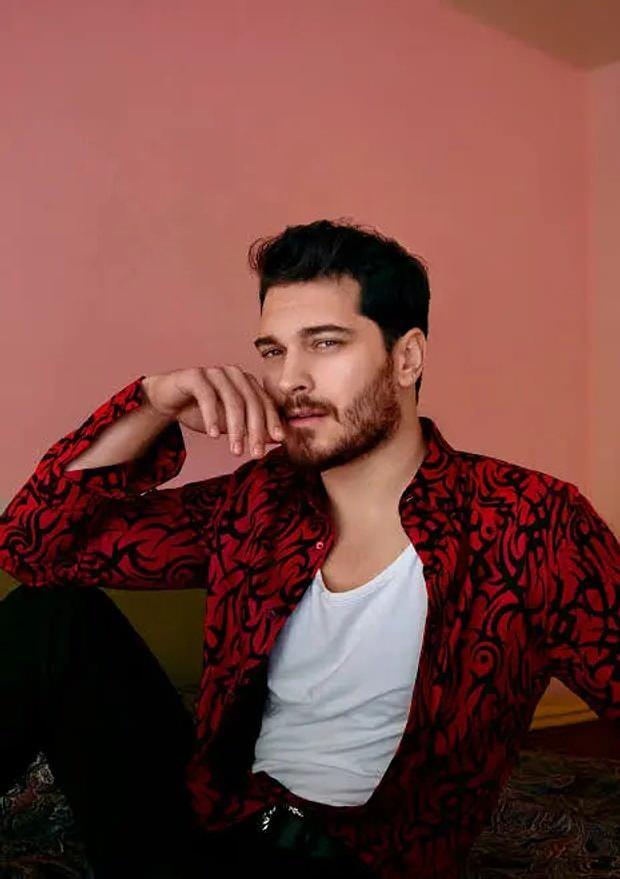 <p>Ge&ccedil;mişte fit haliyle beğeni kazanan oyuncunun son hali hayranlarını şaşırttı.</p>

<p>&nbsp;</p>

