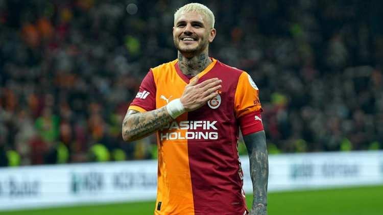 <p><span style="color:#B22222"><strong>16) MAURO ICARDİ</strong></span></p>

<p>&nbsp;</p>

<p>Hem &ouml;zel hayatı hem de futbol kariyerinde yaşadığı tartışmalar nedeniyle yıllardır kamuoyunun en &ccedil;ok konuştuğu futbolcular arasında bulunuyor.</p>
