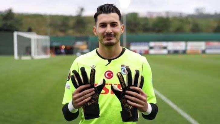 <p><strong>Galatasaray ve A Milli Takım'ın kalecisi Uğurcan &Ccedil;akır, yoğun ge&ccedil;en sezonun ardından eşi K&uuml;bra &Ccedil;akır ve &ccedil;ocuklarıyla birlikte her yaz olduğu gibi bu yıl da Karadeniz'in yolunu tuttu.</strong></p>
