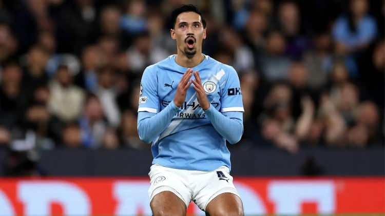<p>Sarı-kırmızılılar, Manchester City ile yapılacak g&ouml;r&uuml;şmelerden olumlu sonu&ccedil; &ccedil;ıkması halinde transferi kiralık form&uuml;l&uuml;yle kısa s&uuml;re i&ccedil;erisinde tamamlamayı hedefliyor.&nbsp;</p>
