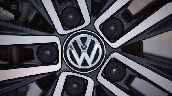 <p><span style="color:#B22222"><strong>VOLKSWAGEN</strong></span></p>
