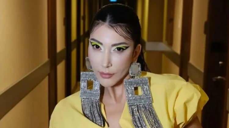 <p><strong>&Uuml;nl&uuml; şarkıcı Hande Yener, m&uuml;zik kariyerinin yanı sıra yeni bir iş girişimine imza attı.&nbsp;</strong></p>
