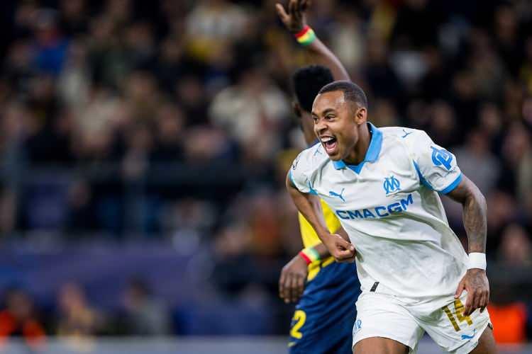 <p>Marsilya forması giyen Brezilyalı futbolcu Igor Paix&atilde;o, Fenerbah&ccedil;e&rsquo;ye &ouml;nerildi.</p>
