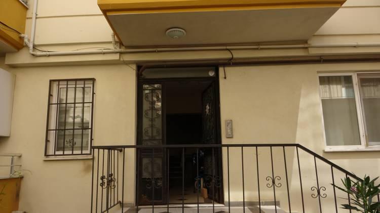 <p>Anne ve oğul, hastanedeki ilk m&uuml;dahalelerinin ardından &Ccedil;OM&Uuml; Hastanesine sevk edildi. Hastane de yapılan ilk kontrolde anne ve &ccedil;ocukta zehirlenme tespit edildi.&nbsp;</p>
