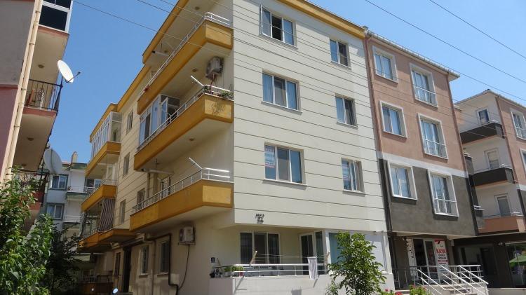 <p>Anne Sevda &Ccedil;anlı&rsquo;nın ise &Ccedil;OM&Uuml; hastanesi yoğun bakım &uuml;nitesinde tedavisinin s&uuml;rd&uuml;ğ&uuml; &ouml;ğrenildi.</p>
