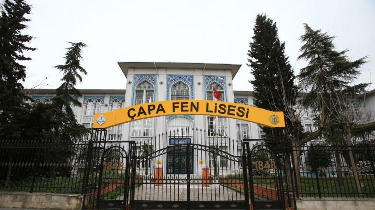 <p><span style="color:#B22222"><strong>11-&nbsp;&Ccedil;APA FEN LİSESİ</strong></span></p>

<p><strong>Taban puan:&nbsp;482,80</strong></p>

