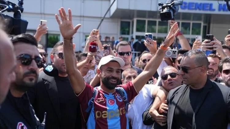<p>Transfermarkt verilerine g&ouml;re Mohamed Salah'ın kariyerinde ulaştığı 150 milyon euroluk piyasa değeri, S&uuml;per Lig tarihinde forma giyen futbolcular arasında en y&uuml;ksek rakam oldu.</p>
