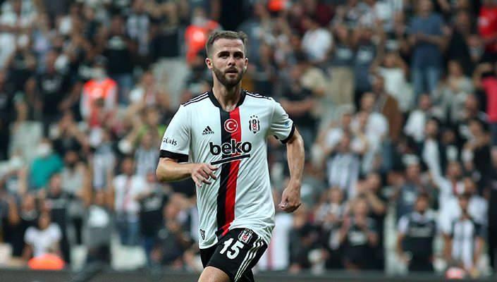 <p>* Miralem Pjanic &ndash; 70 milyon euro<br />
&nbsp;</p>
