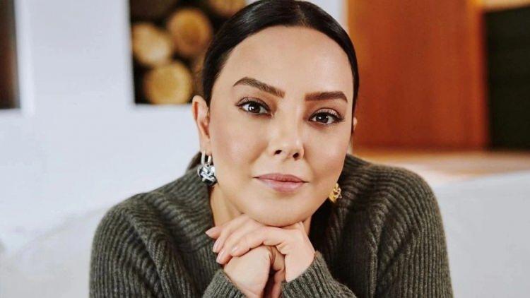 <p><span style="color:#B22222"><strong>EBRU G&Uuml;NDEŞ:</strong></span></p>

<p><strong>500.000 TL</strong></p>
