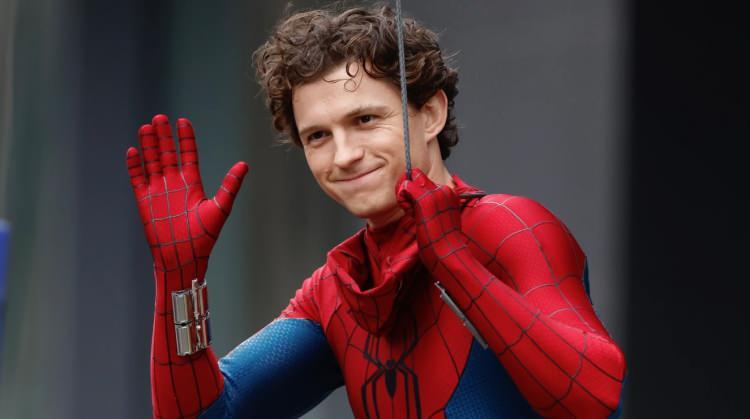 Tom Holland yeni Spider-Man filmiyle servetine servet kattı! Aldığı &uuml;cret dudak u&ccedil;uklattı 