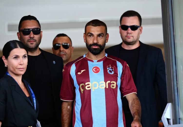 <p>Salah, ayrıca art arda 2017 ve 2018 senelerinde Afrika'da Yılın Oyuncusu &ouml;d&uuml;l&uuml;ne layık g&ouml;r&uuml;ld&uuml;.</p>
