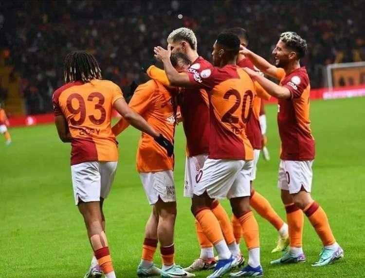<p><strong><span style="color:#B22222">BARTIN&nbsp;</span> |&nbsp; GALATASARAY</strong></p>
