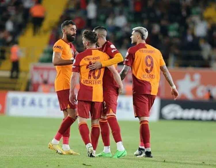 <p><strong><span style="color:#B22222">KARAMAN&nbsp;</span> |&nbsp; GALATASARAY</strong></p>
