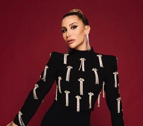 <p>&Ouml;zel hayatı ve kariyer hayatıyla sık sık g&uuml;ndeme gelen yıllar i&ccedil;indeki değişimiyle viral olan 39 yaşındaki &uuml;nl&uuml; şarkıcı İrem Derici son a&ccedil;ıklamasıyla bir kez daha magazin d&uuml;nyasında adından s&ouml;z ettirmeyi başardı.</p>
