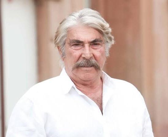 <p>'Yabancı Damat'ta Kahraman rol&uuml;yle yurt dışında da &uuml;n&uuml;ne &uuml;n katan usta oyuncu Erdal &Ouml;zyağcılar, 78 yaşına girdi.</p>
