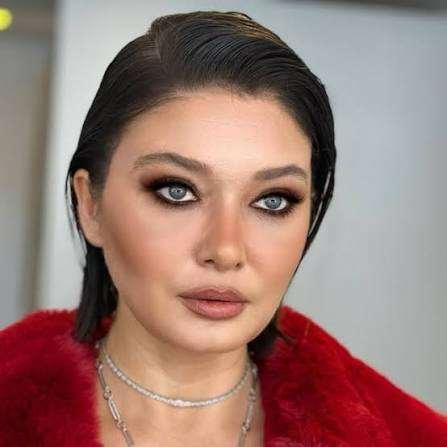 <p><span style="color:inherit"><strong><span style="color:rgb(178, 34, 34)">AFYONKARAHİSAR</span>&nbsp; |&nbsp; NURG&Uuml;L YEŞİL&Ccedil;AY</strong></span></p>

<p>&nbsp;</p>
