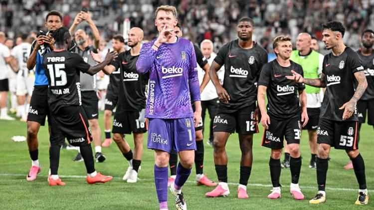 <p>Toplam varlıkları 26,6 milyar liraya y&uuml;kselen Beşiktaş'ın borcu 23 milyar liraya ulaştı. Siyah-beyazlı kul&uuml;p, d&ouml;nemde yaklaşık 1 milyar 332,1 milyon lira net zarar a&ccedil;ıkladı.</p>
