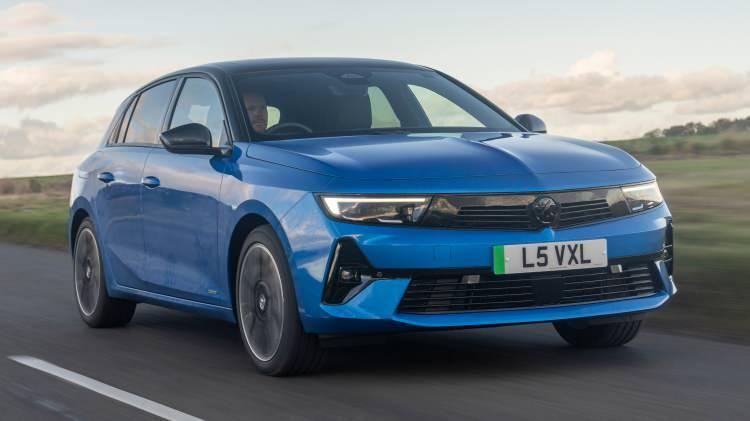 <p><span style="color:#B22222"><strong>13)&nbsp;&nbsp;VAUXHALL ASTRA</strong></span></p>

<p>&nbsp;</p>

<p>Vauxhall, Opel'in Birleşik Krallık ve s&ouml;m&uuml;rgelerindeki markasıdır.</p>
