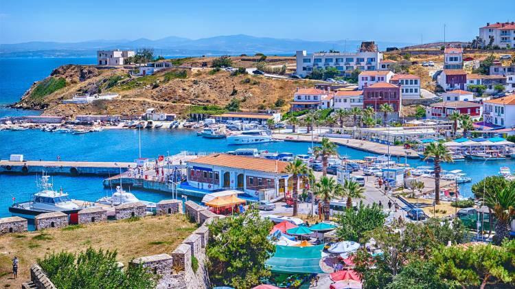 <p><span style="color:#B22222"><strong>6- &Ccedil;ANAKKALE - BOZCAADA - ASSOS</strong></span></p>
