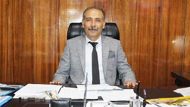 <p><strong>Saim Zileli: </strong>Çanakkale Eceabat Belediye Başkanı<strong> (CHP'den istifa etti)</strong><br /> </p>
