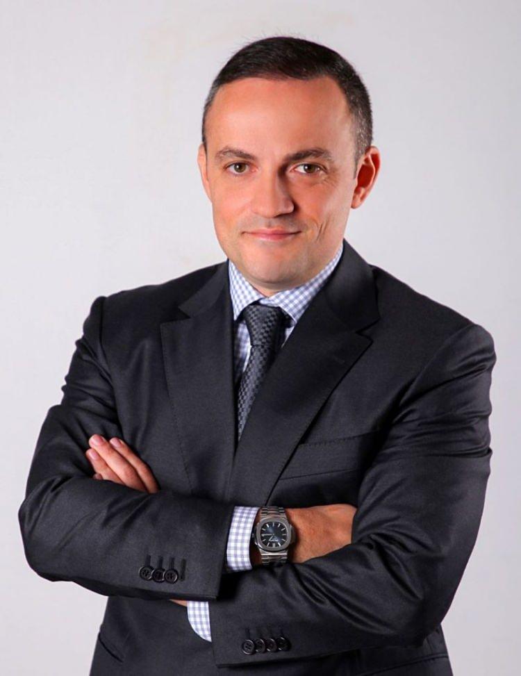 <p><span style="color:#B22222"><strong>12- AHMET CENGİZ &mdash;</strong></span></p>

<p>&nbsp;</p>

<p>Kendi adına menkul sermaye iradı faaliyetleri &mdash;</p>

<p>417.497.090,84 TL &mdash;</p>

<p>İzmir</p>

